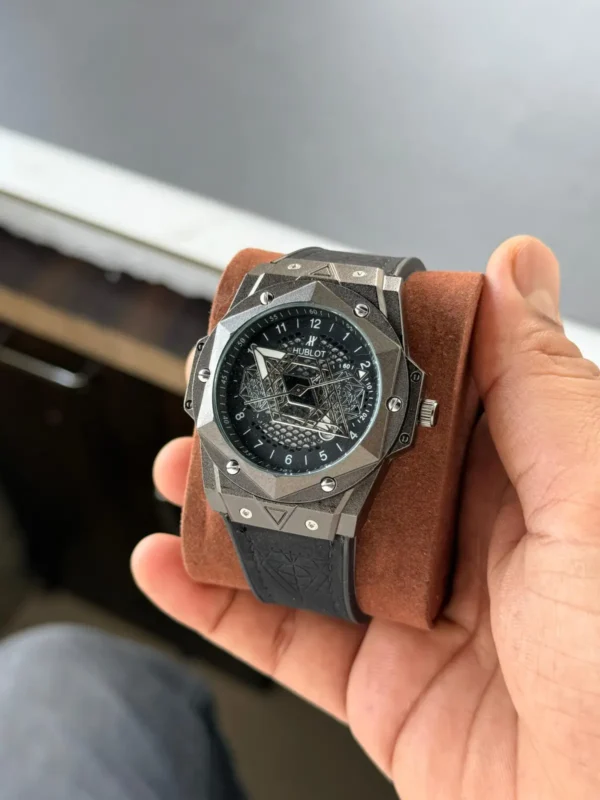 Hublot-Big-Bang-Spider-Budge-First-Copy-1.webp
