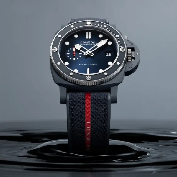 Luminor-Panerai-Submersible-Quaranta-Quattro-Luna-Rossa-2.webp