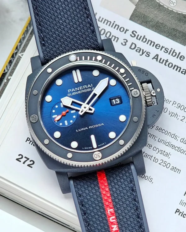 Luminor-Panerai-Submersible-Quaranta-Quattro-Luna-Rossa-3.webp