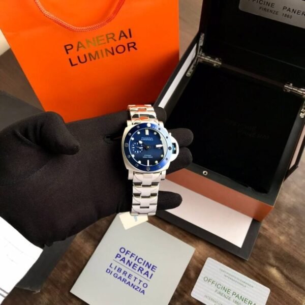 luminor-panerai-submersible-blu-notte-3.jpg