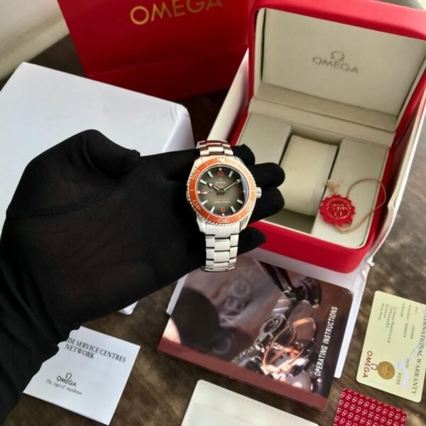 omega-professional-planet-ocean-master-4.jpg