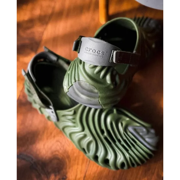 Classy Crocs Pollex Burberry Clogs For Men (BH827)