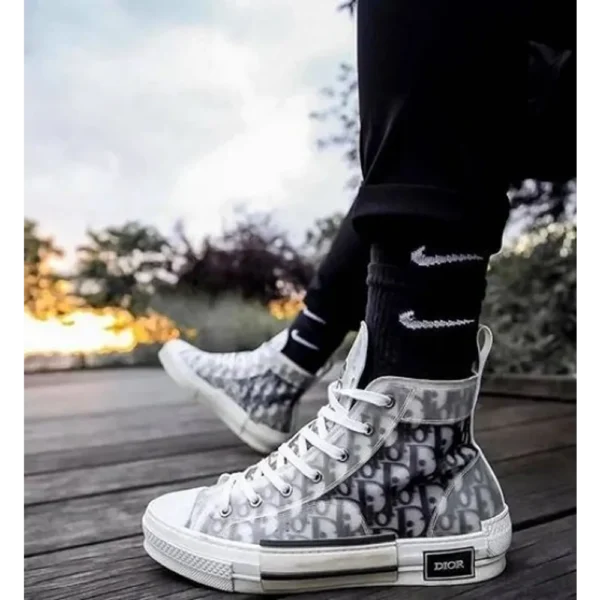 Classy Dior B23 White High Top Sneakers For Men (SHUB268)