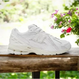 Classy New Balance 1906d Full White Shoes For Men (SHUB291)